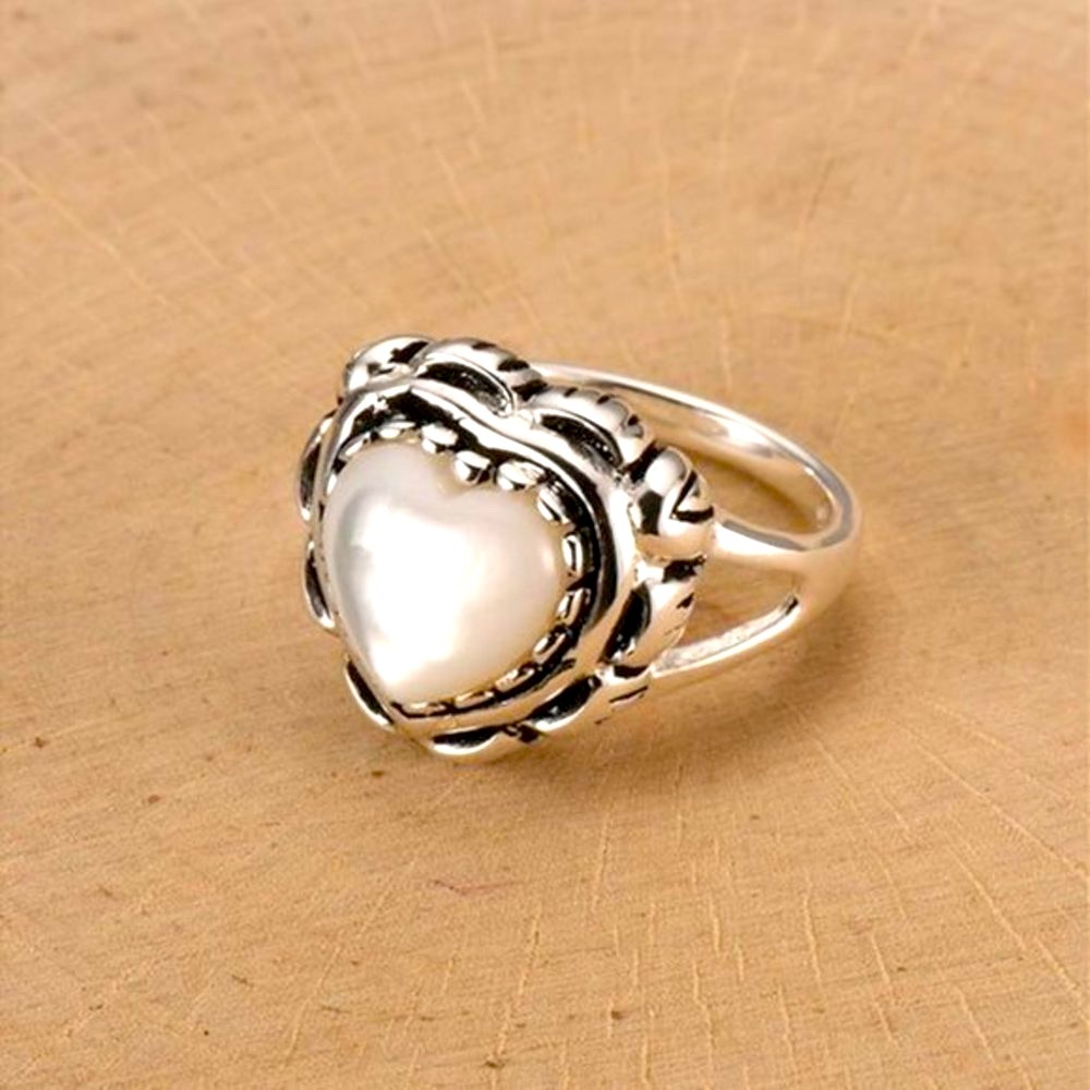 New Beautiful Mother-of-Pearl & Sterling Silver Heart Ring